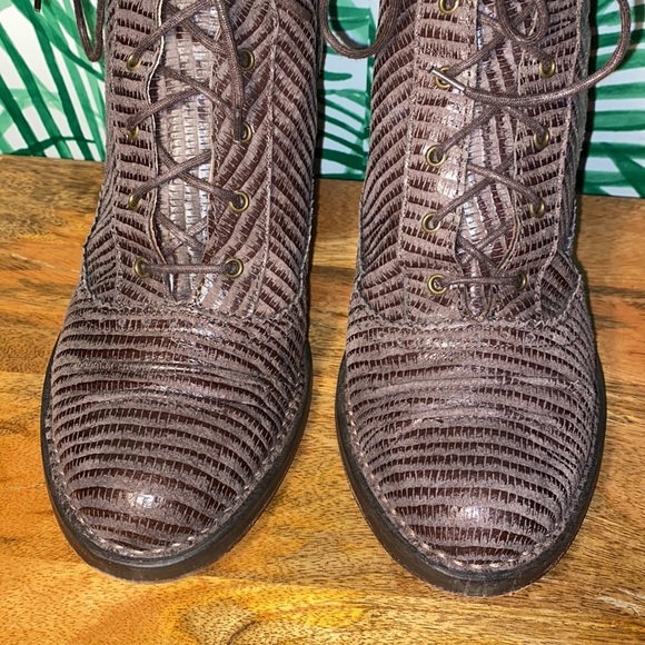 Neosens Brown Reptile Embossed Leather Ankle Boots Women’s 40/9.5-10 - Picture 3 of 11